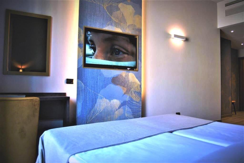 Mokinba Hotels King Milan Bagian luar foto