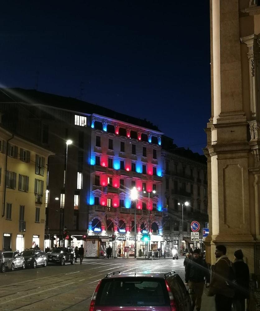 Mokinba Hotels King Milan Bagian luar foto