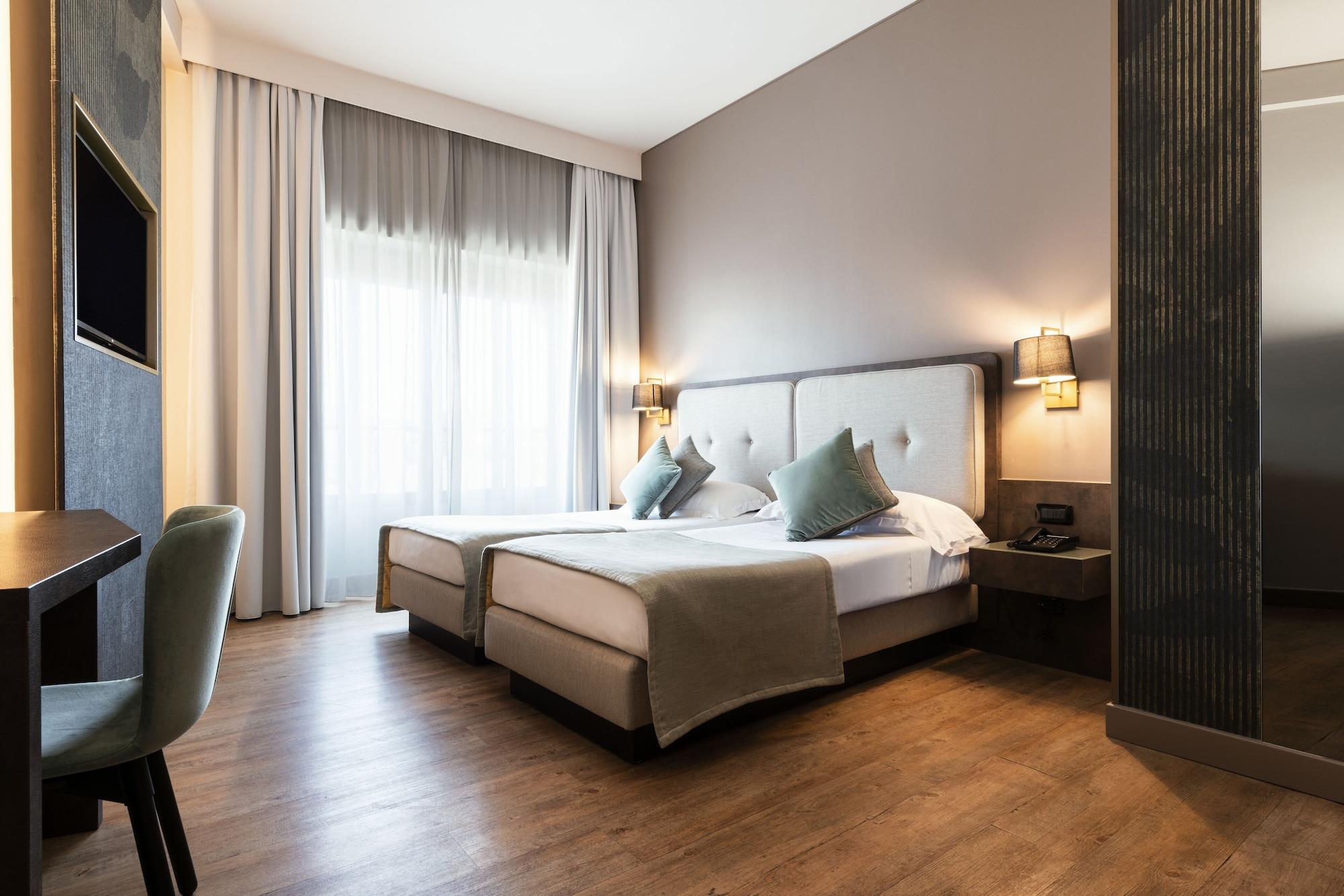 Mokinba Hotels King Milan Bagian luar foto