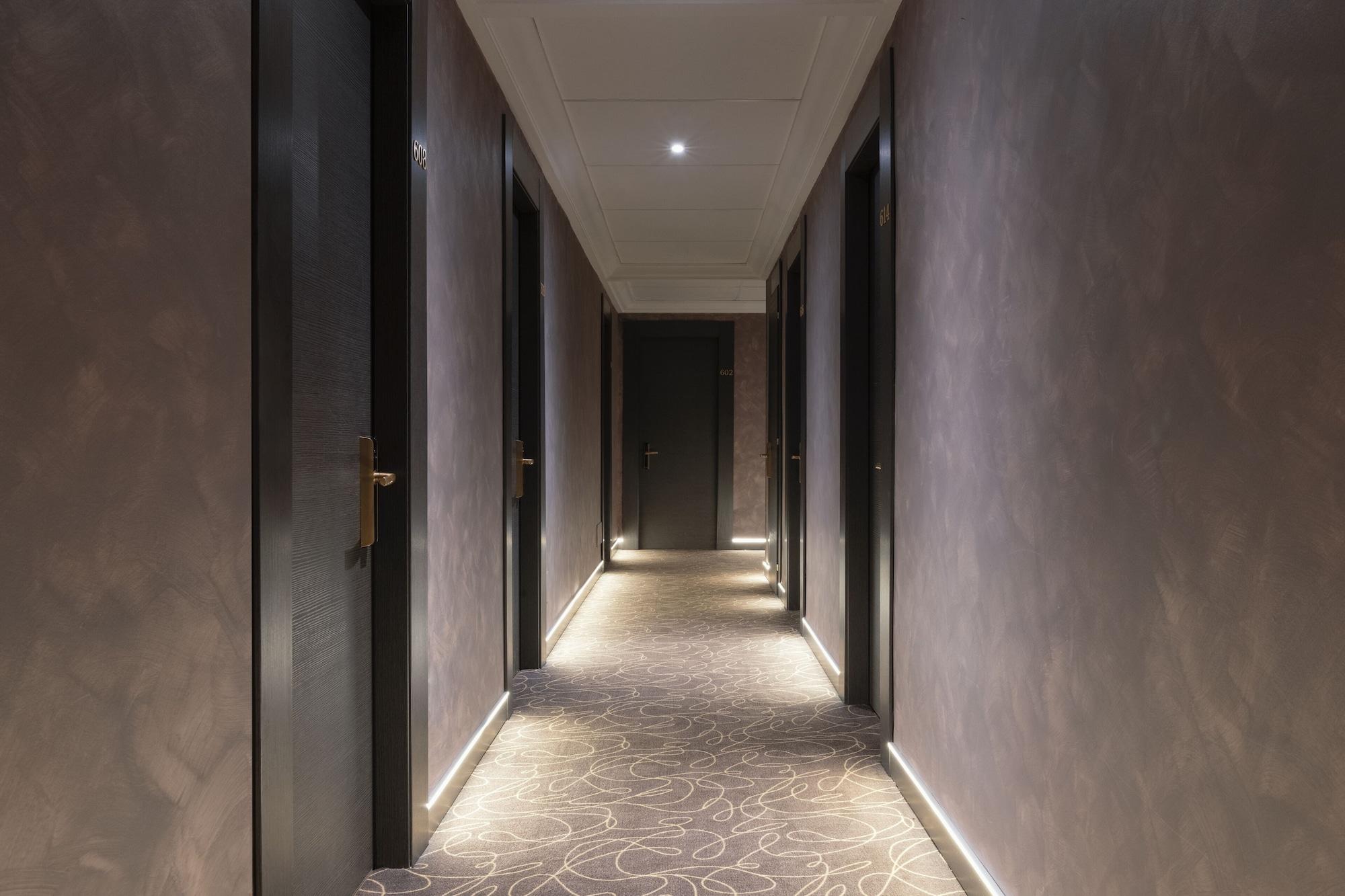 Mokinba Hotels King Milan Bagian luar foto