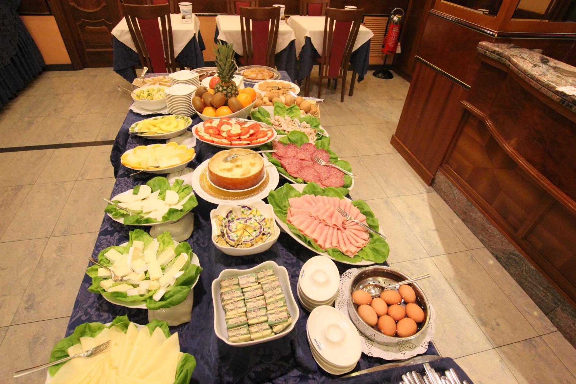 Mokinba Hotels King Milan Bagian luar foto