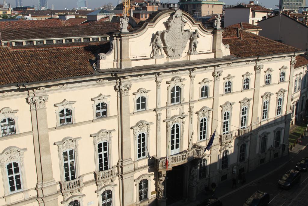 Mokinba Hotels King Milan Bagian luar foto